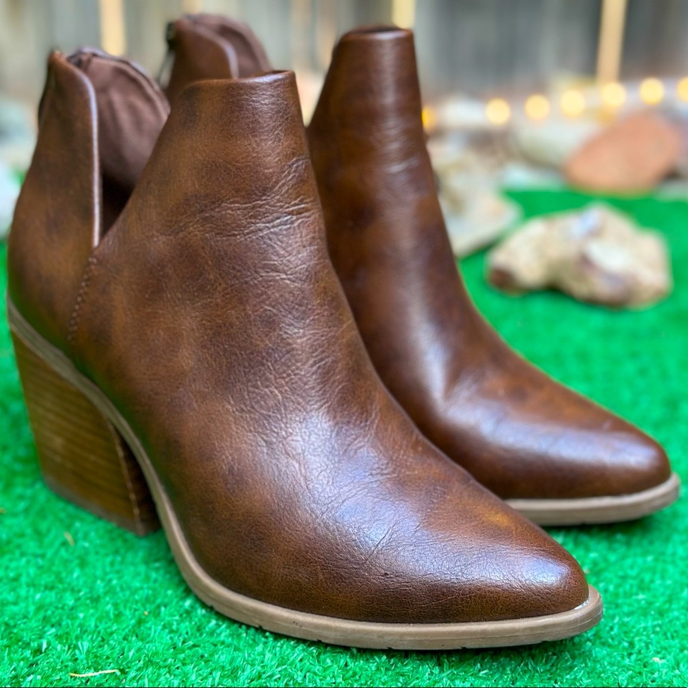 MICHEAL Micheal Shannon Booties